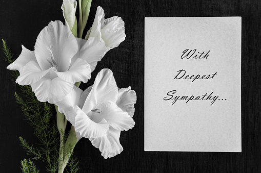 What to Write on Funeral Flowers Letters