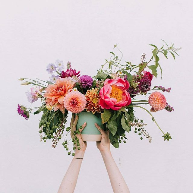 How to Create Minimalists Flower Arrangements